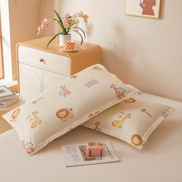 91家纺网 家纺一手货源 找家纺 翎盈家纺 2026新款卡通小清新全棉纯棉枕套成人学生儿童枕头套 游乐园