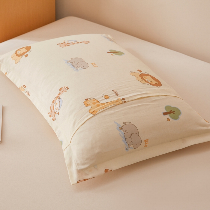 91家纺网 家纺一手货源 找家纺 翎盈家纺 2026新款卡通小清新全棉纯棉枕套成人学生儿童枕头套 游乐园