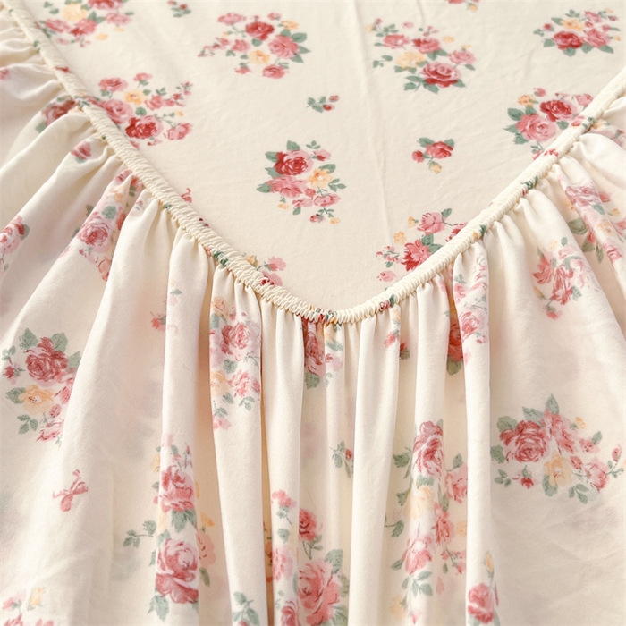 91家纺网 家纺一手货源 找家纺 梦舒羽 2026新款A类云朵棉亲肤四季款床笠席梦思床罩全包床单三件套 粉黛花园