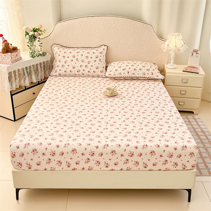 91家纺网 家纺一手货源 找家纺 梦舒羽 2026新款A类云朵棉亲肤四季款床笠席梦思床罩全包床单三件套 粉黛花园