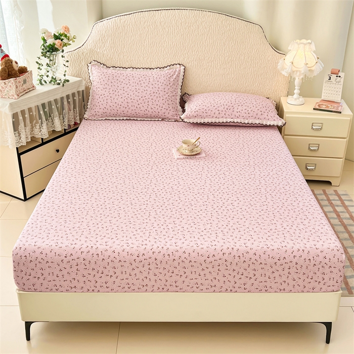 91家纺网 家纺一手货源 找家纺 梦舒羽 2026新款A类云朵棉亲肤四季款床笠席梦思床罩全包床单三件套 爱丽丝-粉