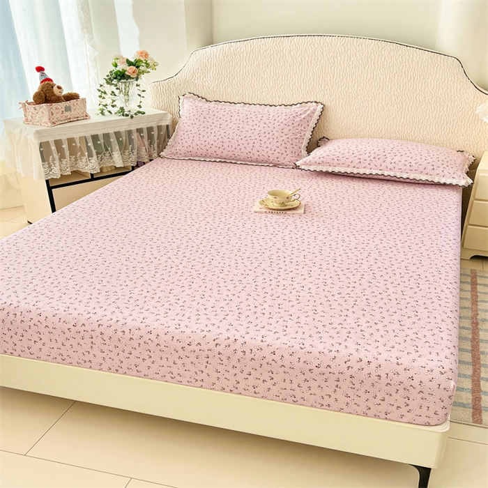 91家纺网 家纺一手货源 找家纺 梦舒羽 2026新款A类云朵棉亲肤四季款床笠席梦思床罩全包床单三件套 爱丽丝-粉