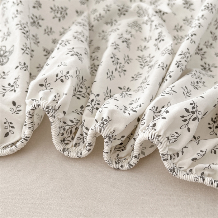 91家纺网 家纺一手货源 找家纺 梦舒羽 2026新款A类云朵棉亲肤四季款床笠席梦思床罩全包床单三件套 花间迷离