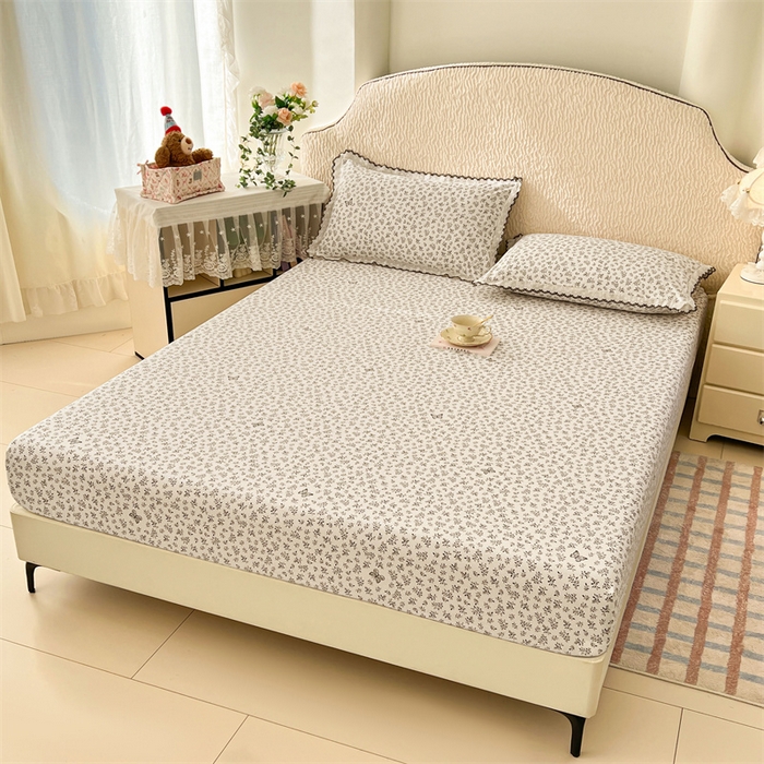 91家纺网 家纺一手货源 找家纺 梦舒羽 2026新款A类云朵棉亲肤四季款床笠席梦思床罩全包床单三件套 花间迷离