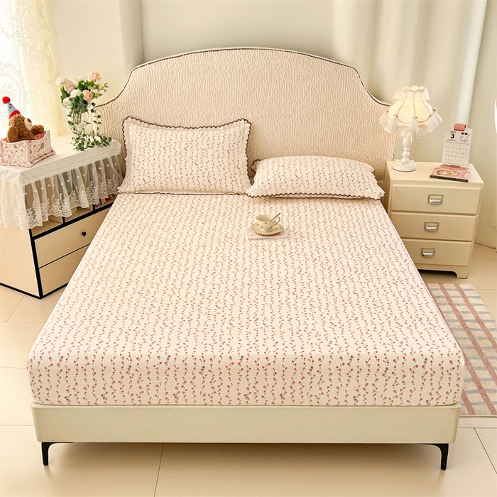 91家纺网 家纺一手货源 找家纺 梦舒羽 2026新款A类云朵棉亲肤四季款床笠席梦思床罩全包床单三件套 花漾甜心