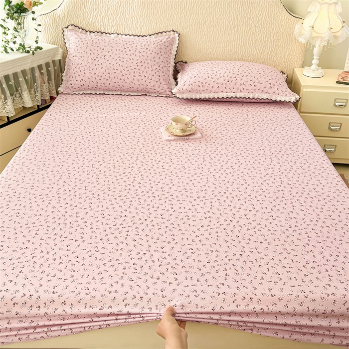 91家纺网 家纺一手货源 找家纺 梦舒羽 2026新款A类云朵棉亲肤四季款床笠席梦思床罩全包床单三件套 爱丽丝-粉
