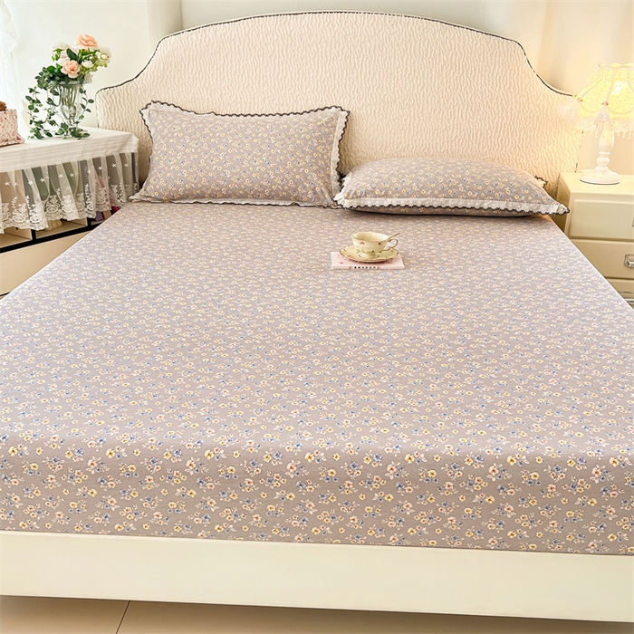 91家纺网 家纺一手货源 找家纺 梦舒羽 2026新款A类云朵棉亲肤四季款床笠席梦思床罩全包床单三件套 花无归期