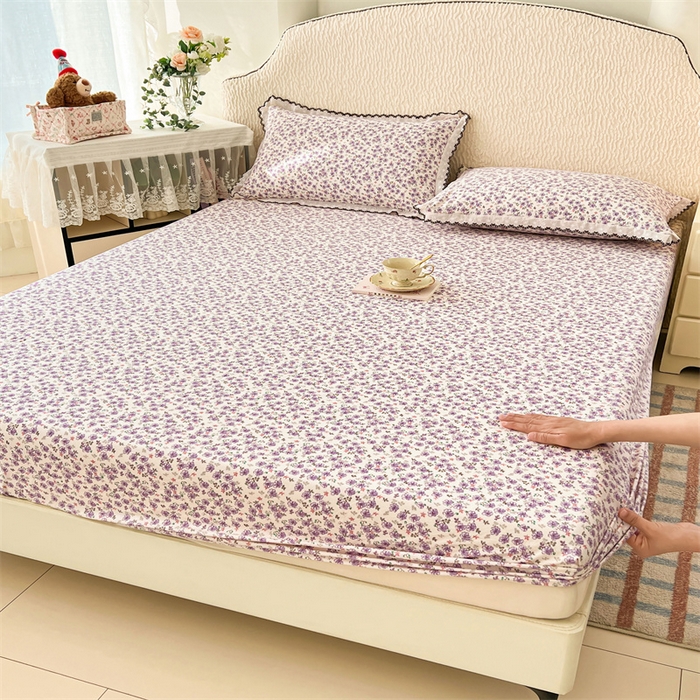 91家纺网 家纺一手货源 找家纺 梦舒羽 2026新款A类云朵棉亲肤四季款床笠席梦思床罩全包床单三件套 紫韵星野