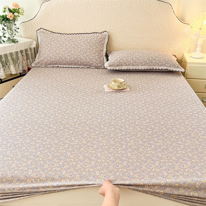 91家纺网 家纺一手货源 找家纺 梦舒羽 2026新款A类云朵棉亲肤四季款床笠席梦思床罩全包床单三件套 花无归期