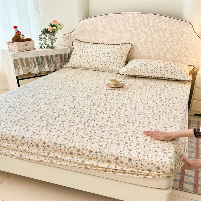 91家纺网 家纺一手货源 找家纺 梦舒羽 2026新款A类云朵棉亲肤四季款床笠席梦思床罩全包床单三件套 花蔓清风