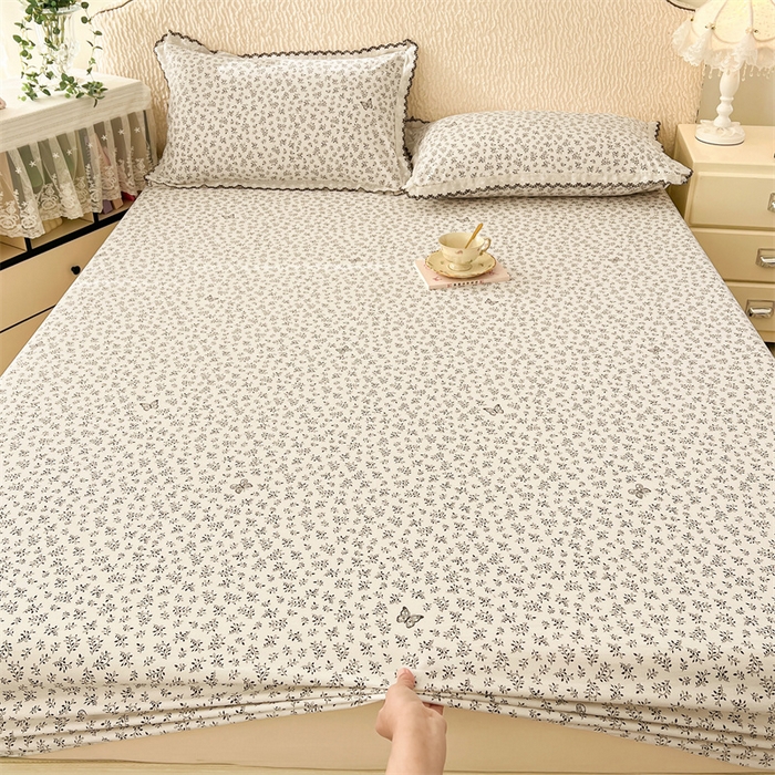 91家纺网 家纺一手货源 找家纺 梦舒羽 2026新款A类云朵棉亲肤四季款床笠席梦思床罩全包床单三件套 花间迷离