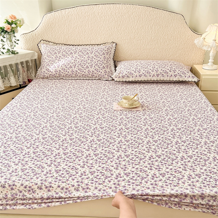 91家纺网 家纺一手货源 找家纺 梦舒羽 2026新款A类云朵棉亲肤四季款床笠席梦思床罩全包床单三件套 紫韵星野