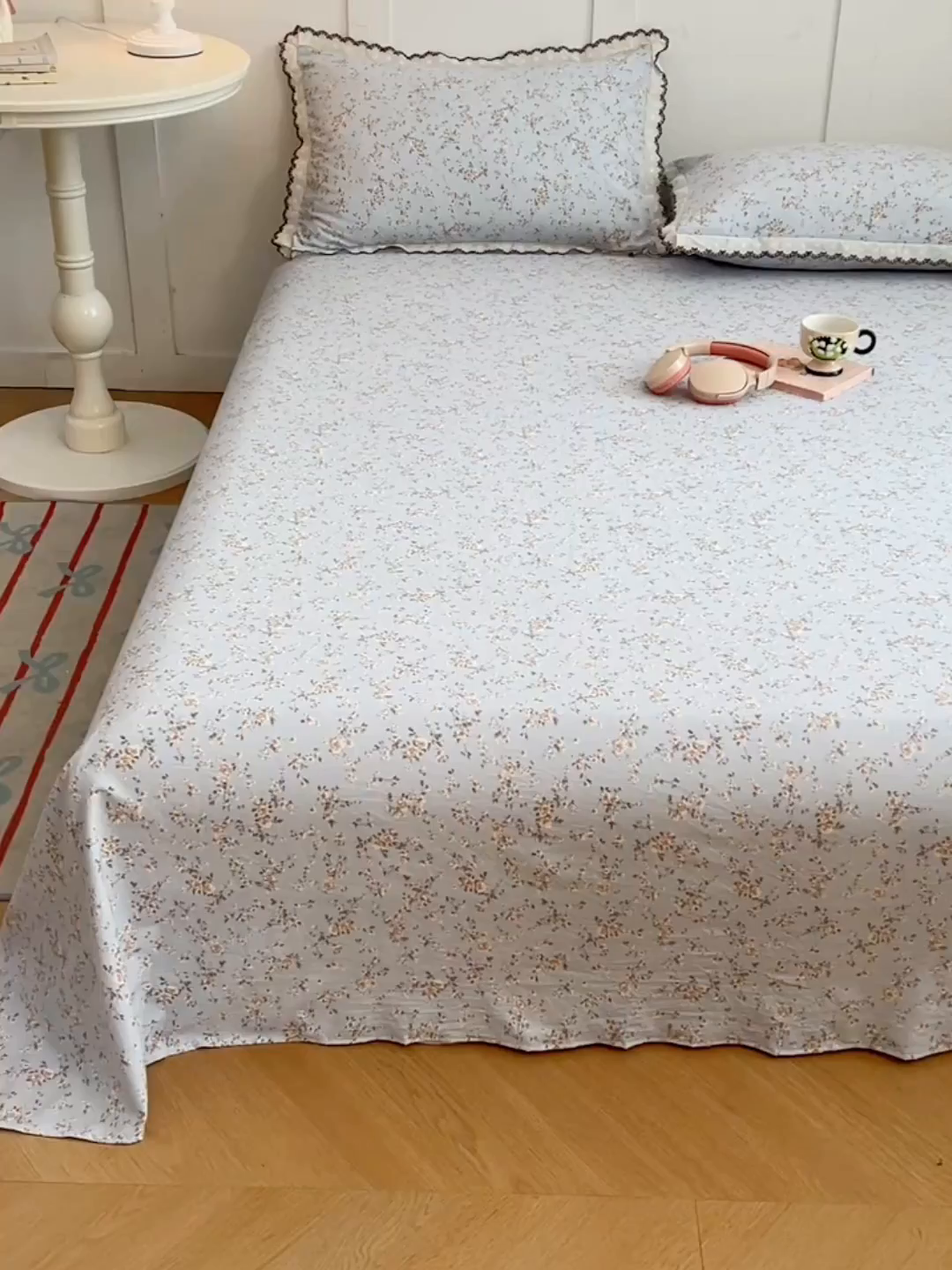 91家纺网 家纺一手货源 找家纺 梦舒羽 2026新款A类云朵棉床单亲肤四季款席梦思床罩全包床单三件套 兰亭序-蓝