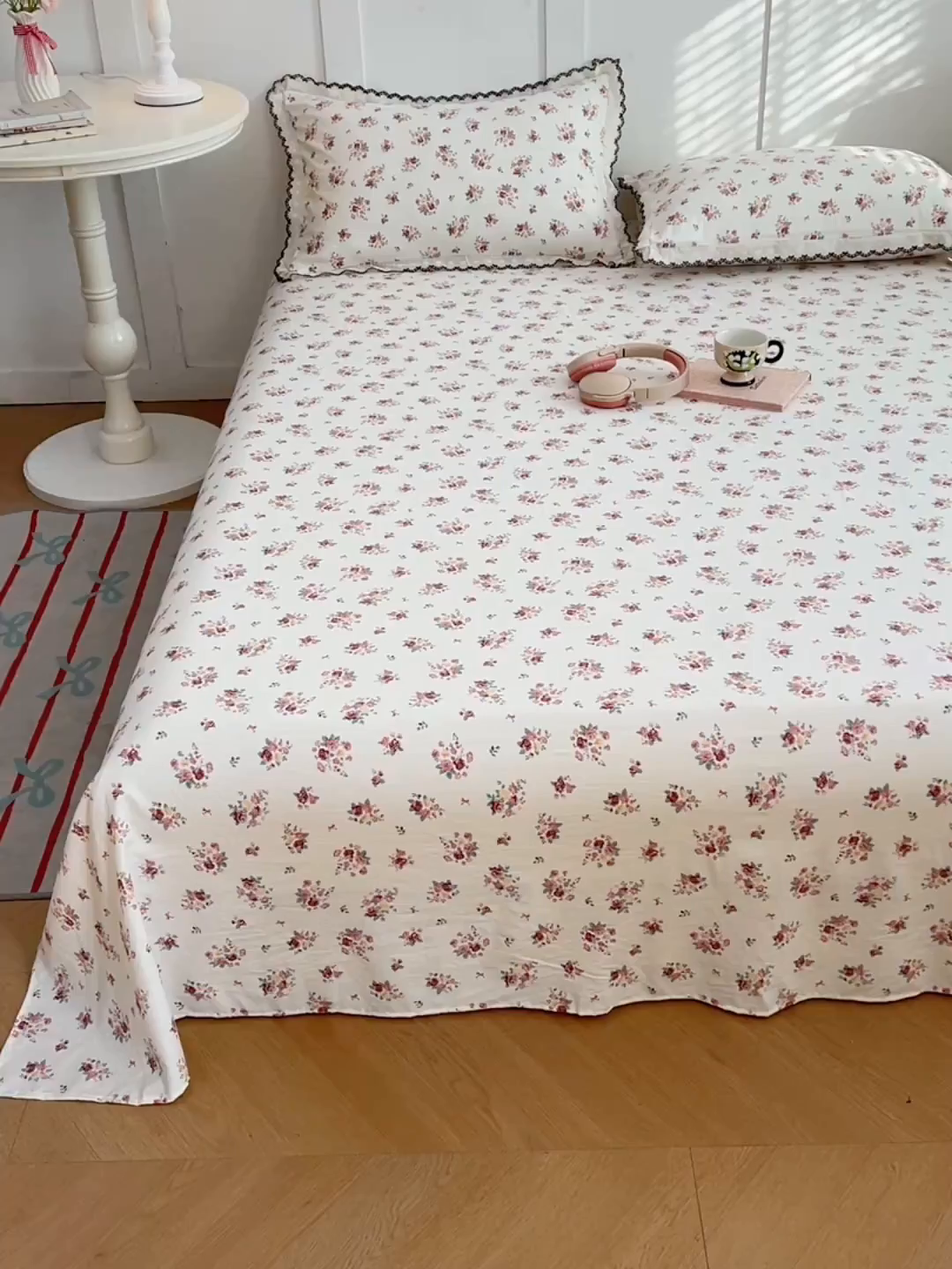 91家纺网 家纺一手货源 找家纺 梦舒羽 2026新款A类云朵棉床单亲肤四季款席梦思床罩全包床单三件套 粉黛花园