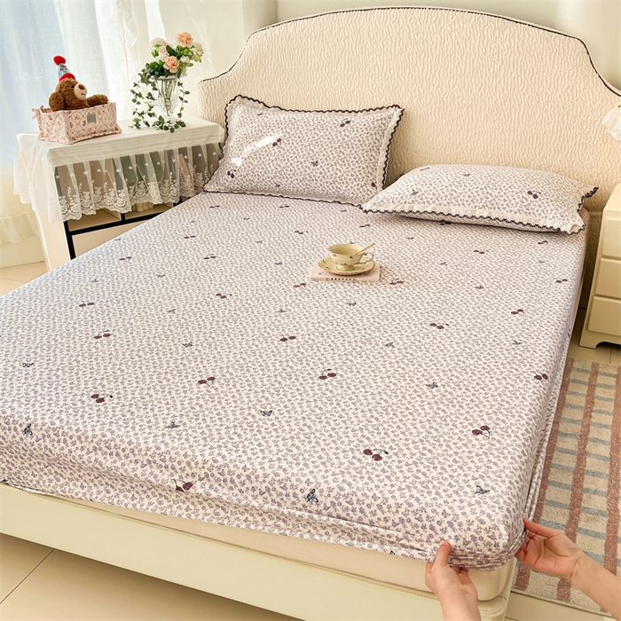 91家纺网 家纺一手货源 找家纺 圣比熊 2026新款A类云朵棉亲肤四季款床笠席梦思床罩全包床单三件套 蝴蝶梦境