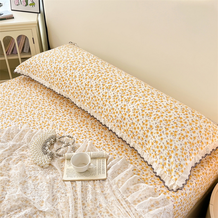 91家纺网 家纺一手货源 找家纺 梦舒羽 2026新款A类云朵棉蕾丝花边枕套宿舍情侣双人加长枕芯内胆套 春日暖阳（单层蕾丝花边）