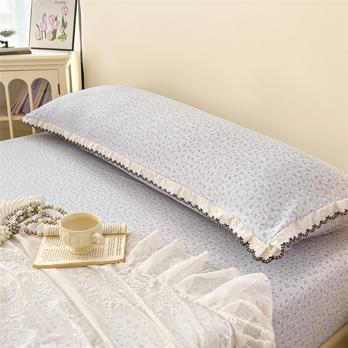 91家纺网 家纺一手货源 找家纺 梦舒羽 2026新款A类云朵棉蕾丝花边枕套宿舍情侣双人加长枕芯内胆套 满天星-蓝（单层蕾丝花边）