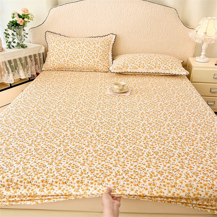 91家纺网 家纺一手货源 找家纺 圣比熊 2026新款A类云朵棉亲肤四季款床笠席梦思床罩全包床单三件套 春日暖阳