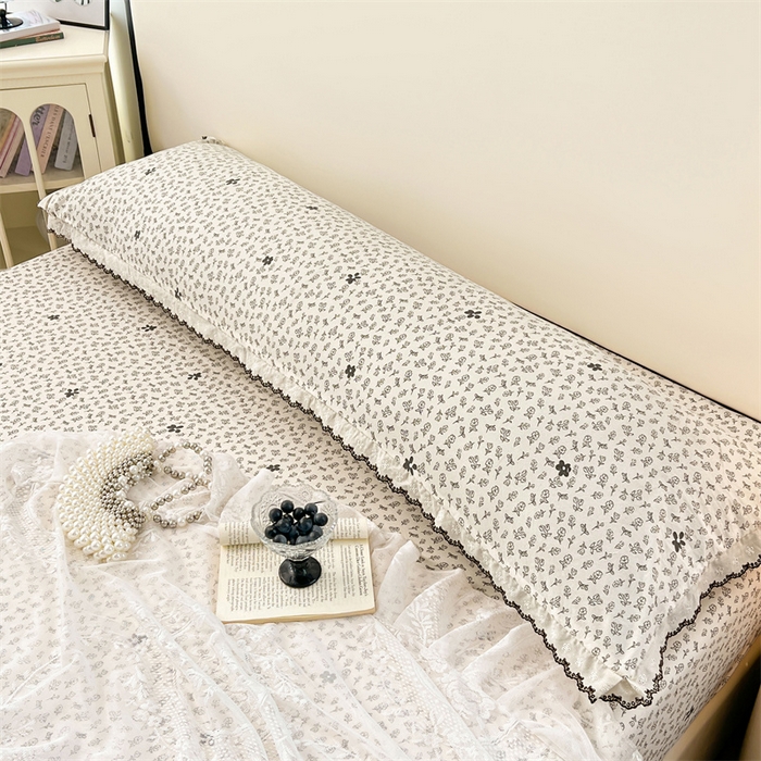 91家纺网 家纺一手货源 找家纺 梦舒羽 2026新款A类云朵棉蕾丝花边枕套宿舍情侣双人加长枕芯内胆套 花无意（单层蕾丝花边）