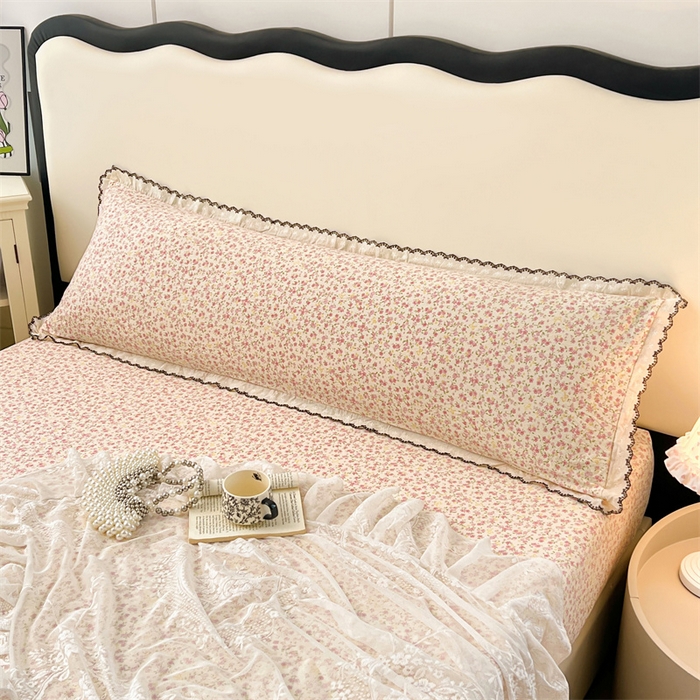 91家纺网 家纺一手货源 找家纺 梦舒羽 2026新款A类云朵棉蕾丝花边枕套宿舍情侣双人加长枕芯内胆套 芊芊花海（单层蕾丝花边）