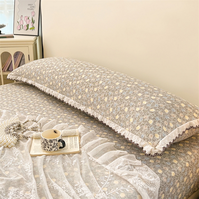 91家纺网 家纺一手货源 找家纺 梦舒羽 2026新款A类云朵棉蕾丝花边枕套宿舍情侣双人加长枕芯内胆套 海棠花开（单层蕾丝花边）