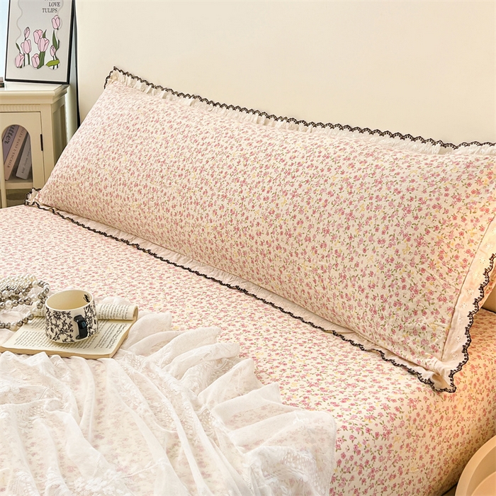 91家纺网 家纺一手货源 找家纺 梦舒羽 2026新款A类云朵棉蕾丝花边枕套宿舍情侣双人加长枕芯内胆套 芊芊花海（单层蕾丝花边）