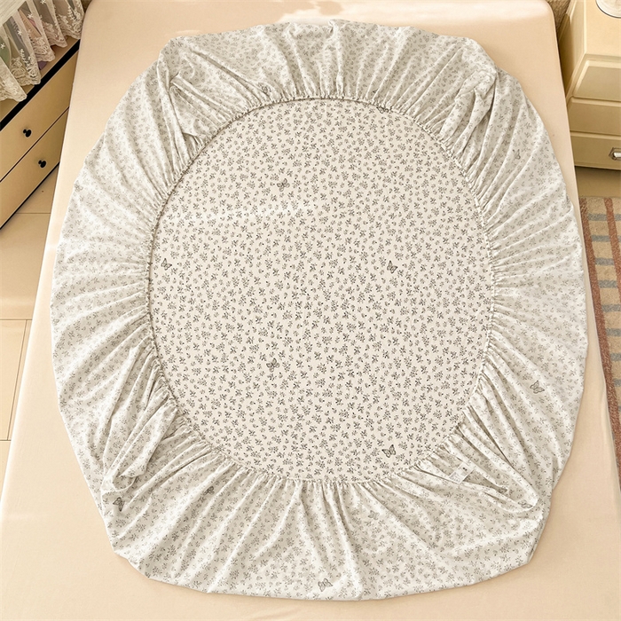 91家纺网 家纺一手货源 找家纺 圣比熊 2026新款A类云朵棉亲肤四季款床笠席梦思床罩全包床单三件套 花间迷离