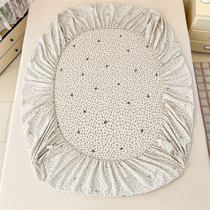 91家纺网 家纺一手货源 找家纺 圣比熊 2026新款A类云朵棉亲肤四季款床笠席梦思床罩全包床单三件套 花无意