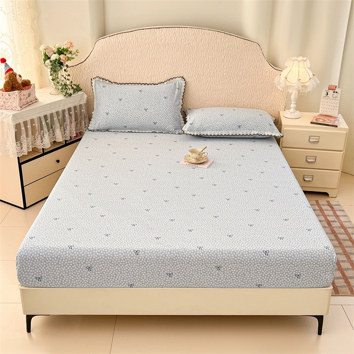 91家纺网 家纺一手货源 找家纺 圣比熊 2026新款A类云朵棉亲肤四季款床笠席梦思床罩全包床单三件套 花屿轻梦