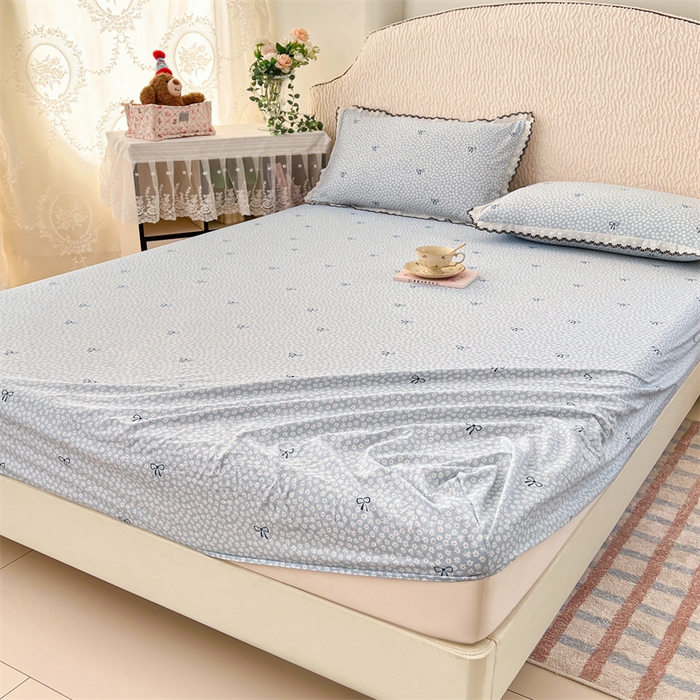 91家纺网 家纺一手货源 找家纺 圣比熊 2026新款A类云朵棉亲肤四季款床笠席梦思床罩全包床单三件套 花屿轻梦