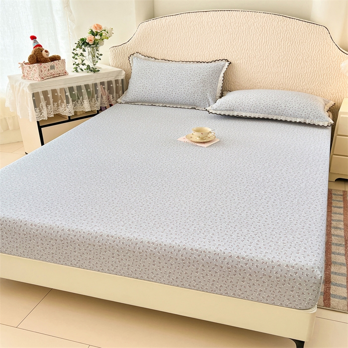 91家纺网 家纺一手货源 找家纺 圣比熊 2026新款A类云朵棉亲肤四季款床笠席梦思床罩全包床单三件套 满天星-蓝