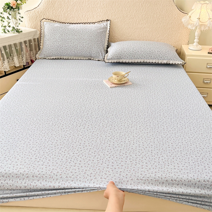 91家纺网 家纺一手货源 找家纺 圣比熊 2026新款A类云朵棉亲肤四季款床笠席梦思床罩全包床单三件套 满天星-蓝