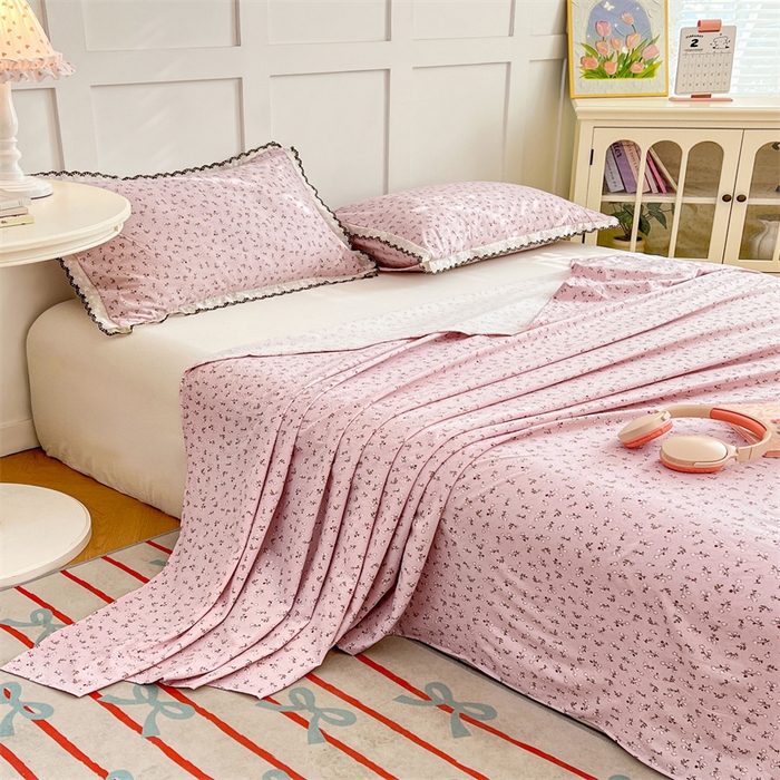 91家纺网 家纺一手货源 找家纺 圣比熊 2026新款A类云朵棉床单亲肤四季款席梦思床罩全包床单三件套 爱丽丝-粉