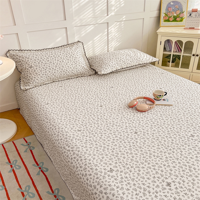 91家纺网 家纺一手货源 找家纺 圣比熊 2026新款A类云朵棉床单亲肤四季款席梦思床罩全包床单三件套 花间迷离