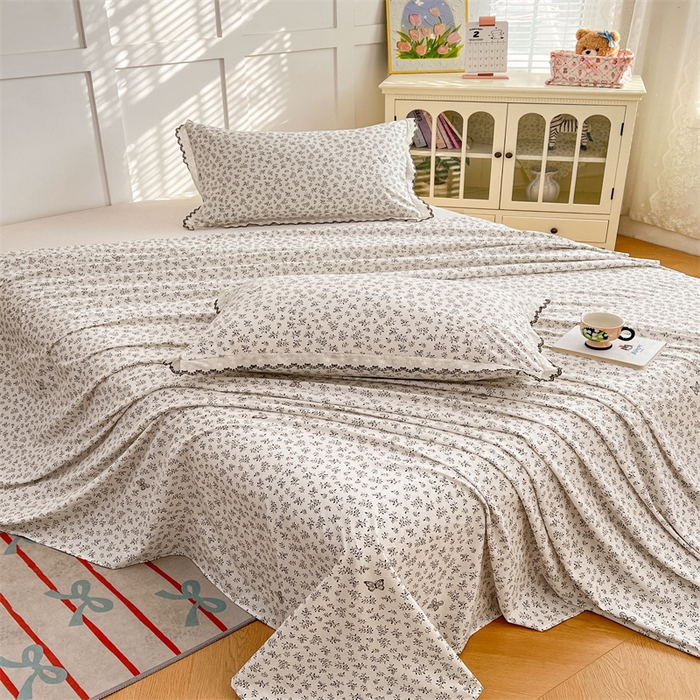 91家纺网 家纺一手货源 找家纺 圣比熊 2026新款A类云朵棉床单亲肤四季款席梦思床罩全包床单三件套 花间迷离