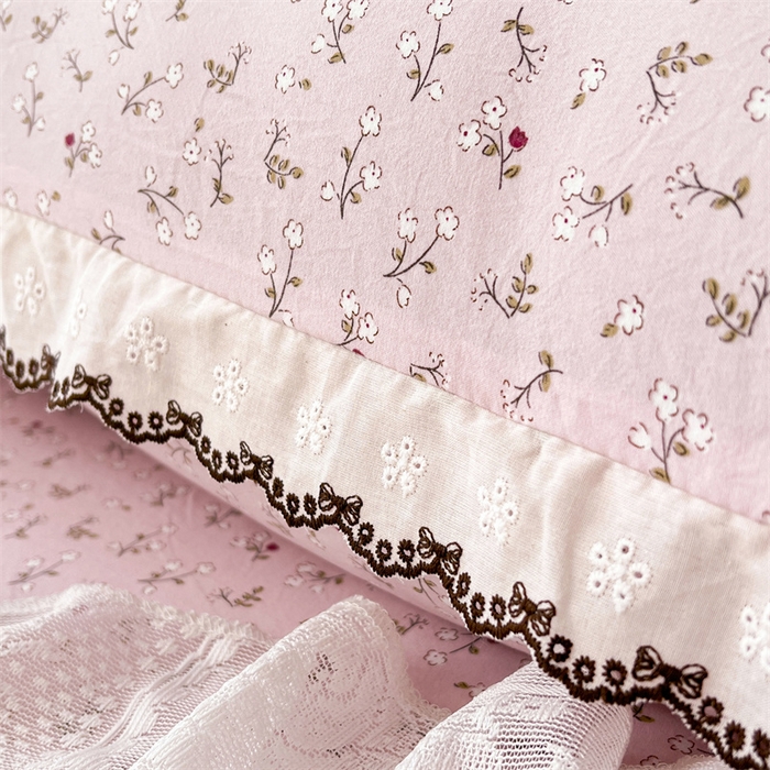 91家纺网 家纺一手货源 找家纺 圣比熊 2026新款A类云朵棉蕾丝花边枕套宿舍情侣双人加长枕芯内胆套 爱丽丝-粉（单层蕾丝花边）