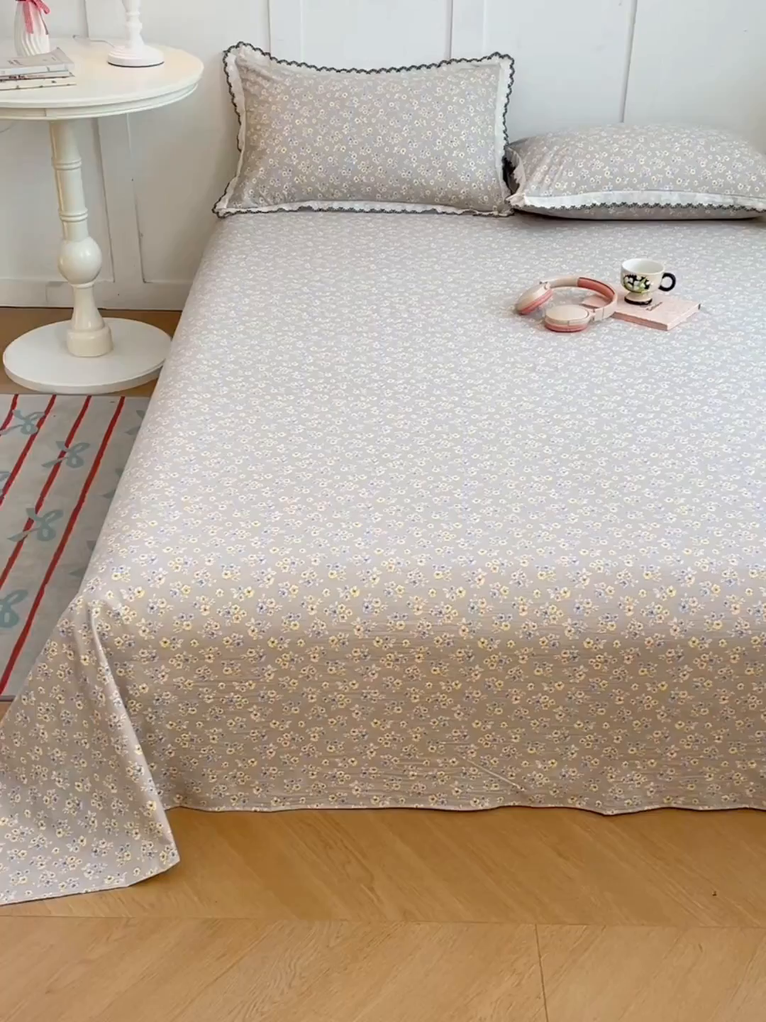 91家纺网 家纺一手货源 找家纺 圣比熊 2026新款A类云朵棉床单亲肤四季款席梦思床罩全包床单三件套 花无归期
