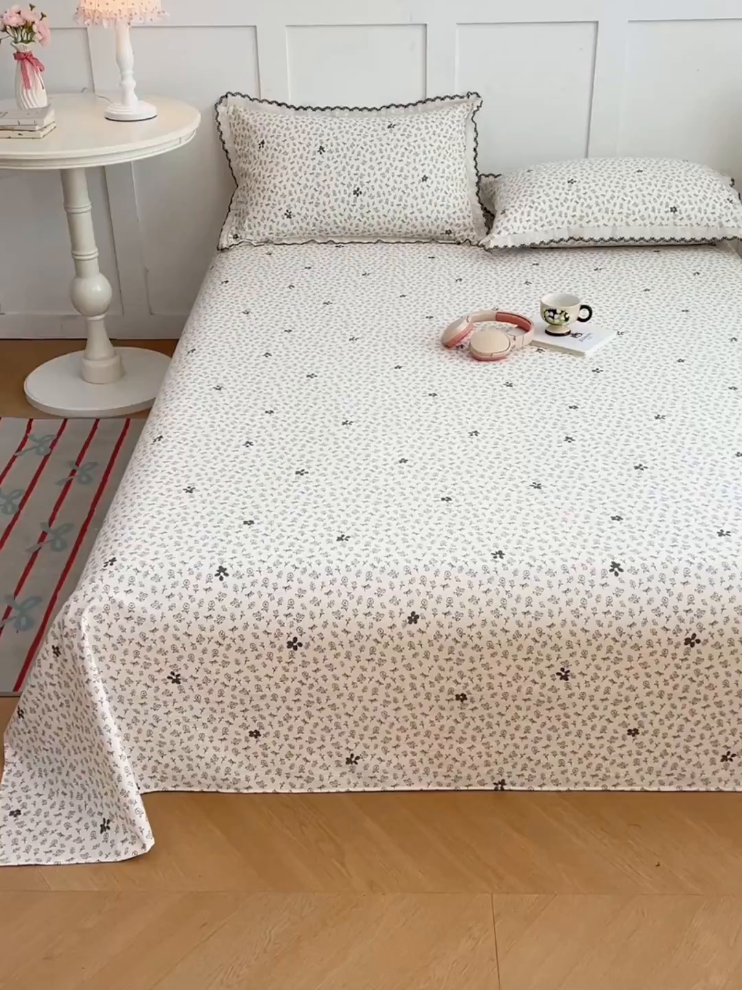 91家纺网 家纺一手货源 找家纺 圣比熊 2026新款A类云朵棉床单亲肤四季款席梦思床罩全包床单三件套 花无意