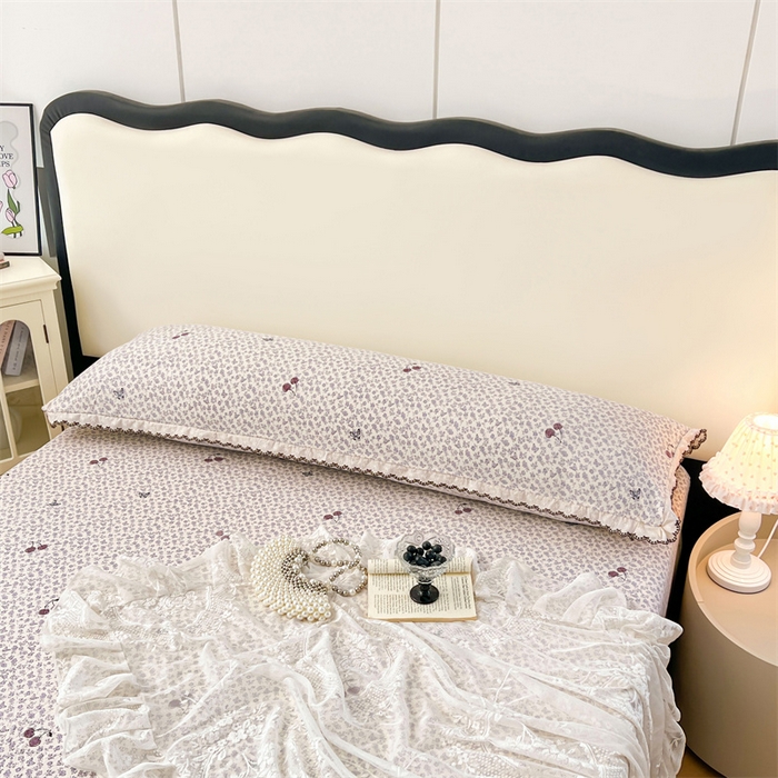 91家纺网 家纺一手货源 找家纺 圣比熊 2026新款A类云朵棉蕾丝花边枕套宿舍情侣双人加长枕芯内胆套 蝴蝶梦境（单层蕾丝花边）