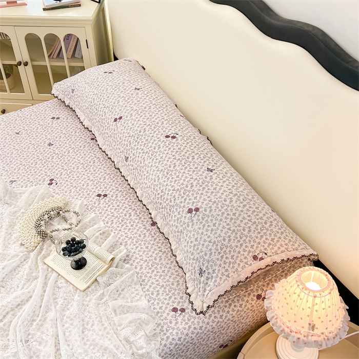 91家纺网 家纺一手货源 找家纺 圣比熊 2026新款A类云朵棉蕾丝花边枕套宿舍情侣双人加长枕芯内胆套 蝴蝶梦境（单层蕾丝花边）