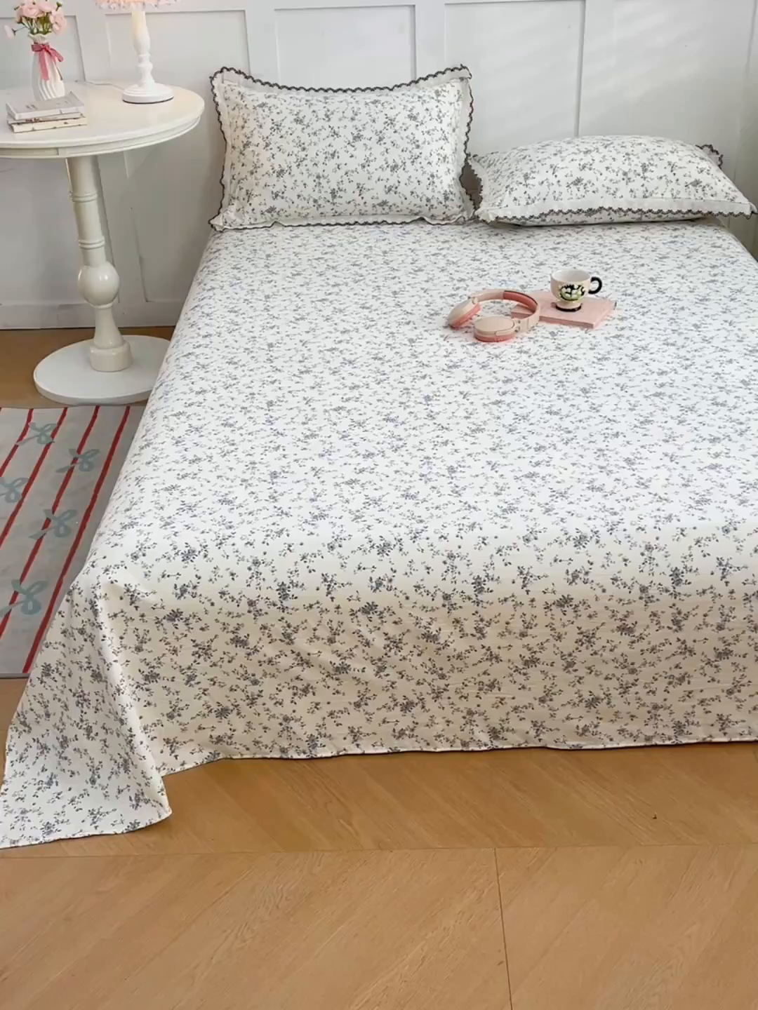 91家纺网 家纺一手货源 找家纺 圣比熊 2026新款A类云朵棉床单亲肤四季款席梦思床罩全包床单三件套 兰亭序-灰