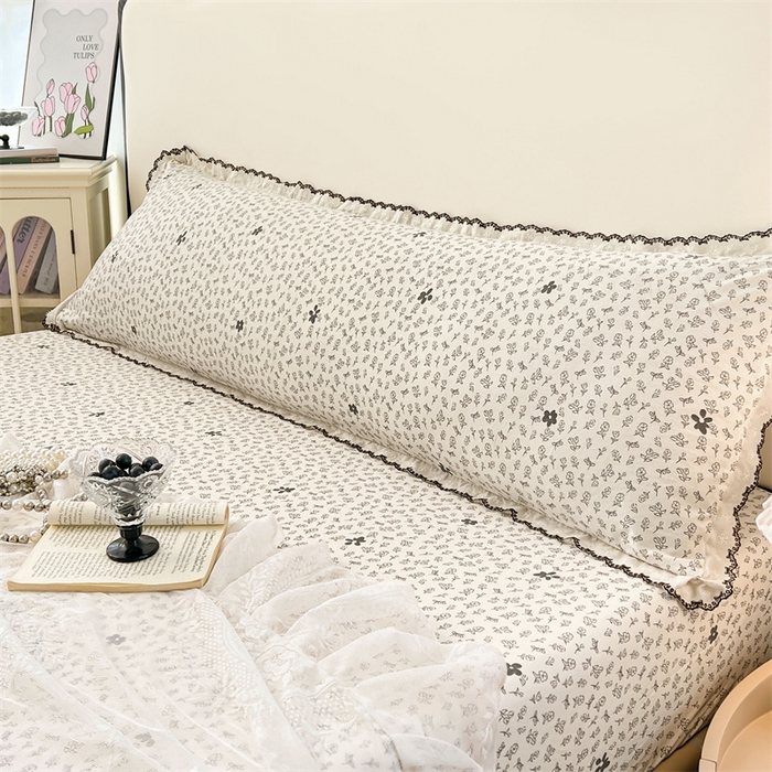 91家纺网 家纺一手货源 找家纺 圣比熊 2026新款A类云朵棉蕾丝花边枕套宿舍情侣双人加长枕芯内胆套 花无意（单层蕾丝花边）