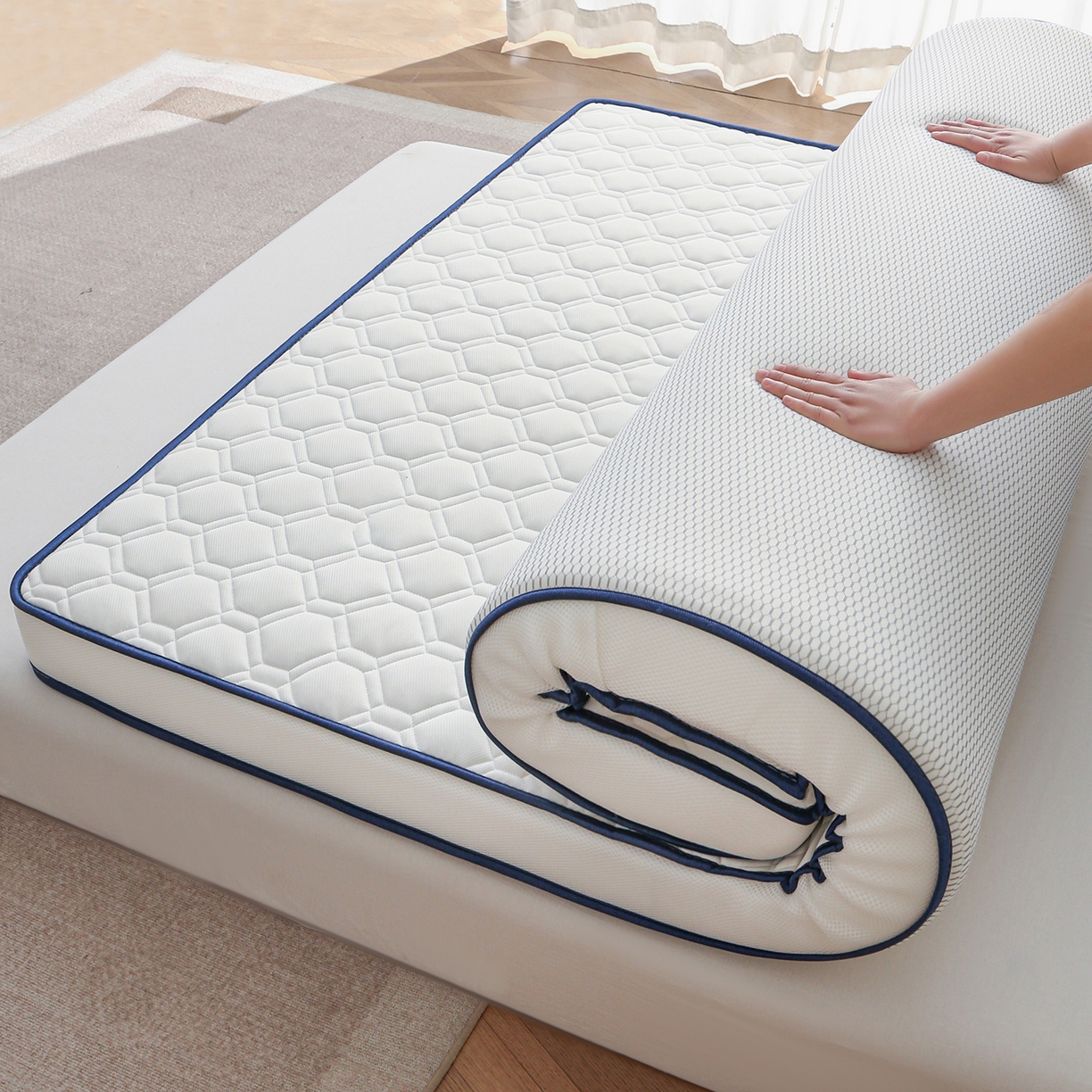 91家纺网 家纺一手货源 找家纺 芊梵床垫 2026新款多多爆款立体硬质棉床垫 三菱格-白