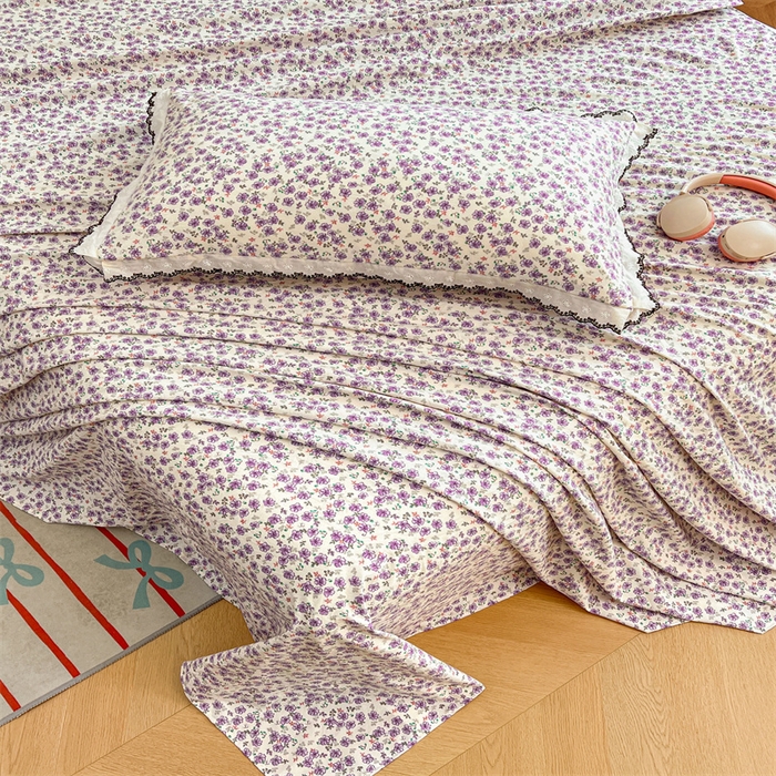 91家纺网 家纺一手货源 找家纺 圣比熊 2026新款A类云朵棉床单亲肤四季款席梦思床罩全包床单三件套 紫韵星野