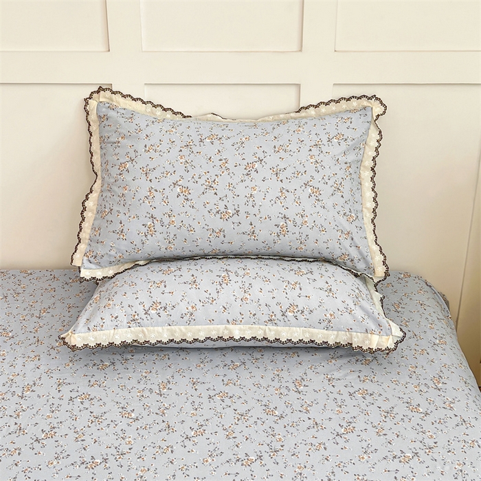 91家纺网 家纺一手货源 找家纺 圣比熊 2026新款A类云朵棉蕾丝花边枕套宿舍单人单只一只装枕芯内胆套 兰亭序-蓝（单层蕾丝花边）