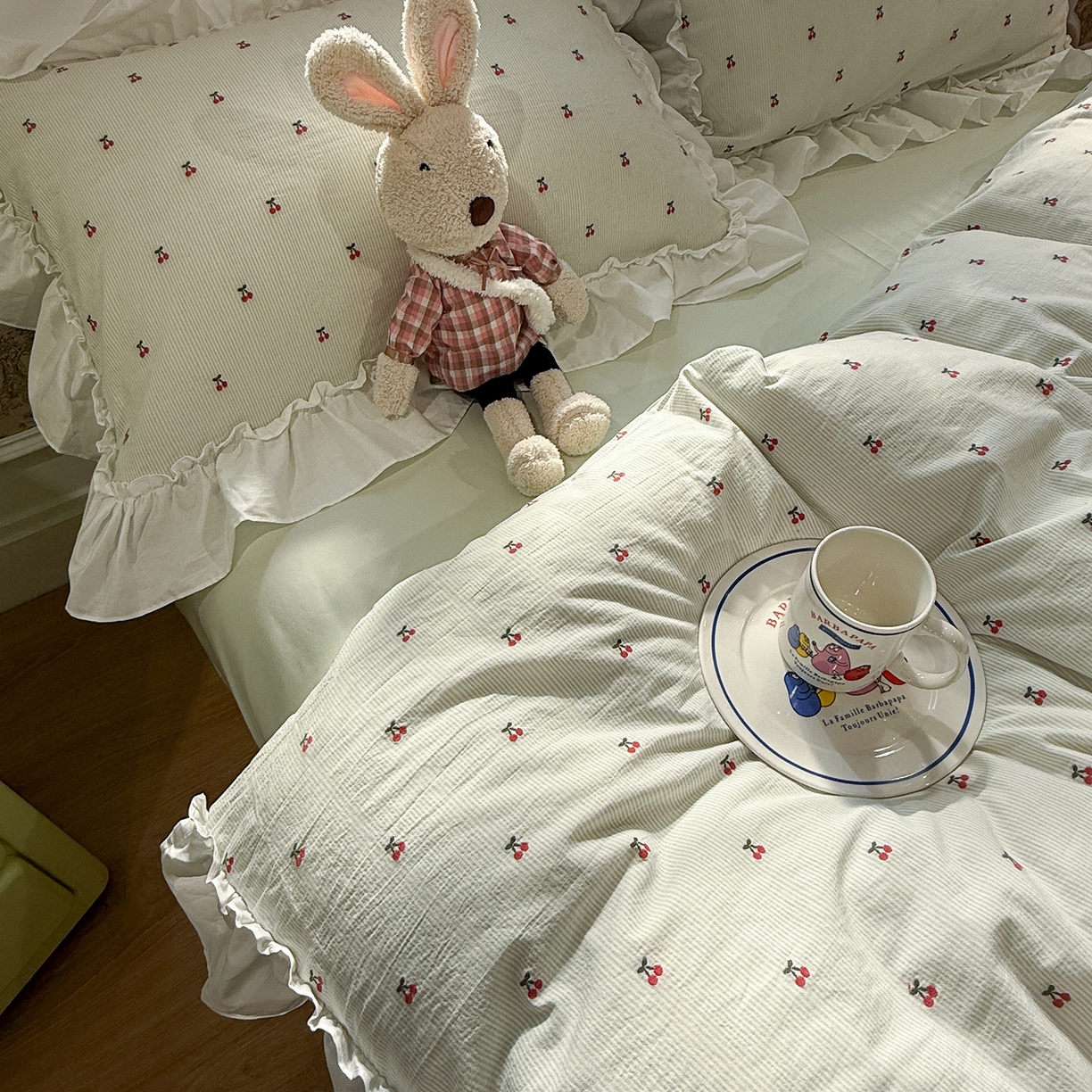 91家纺网 家纺一手货源 找家纺 觅糖家纺 2026新款全棉水洗棉色织提花四件套-樱桃甜梦（会员-5） 樱桃甜梦绿