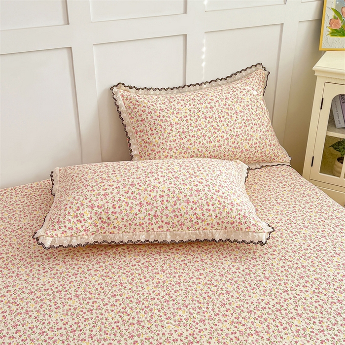 91家纺网 家纺一手货源 找家纺 圣比熊 2026新款A类云朵棉蕾丝花边枕套宿舍单人单只一只装枕芯内胆套 芊芊花海（单层蕾丝花边）