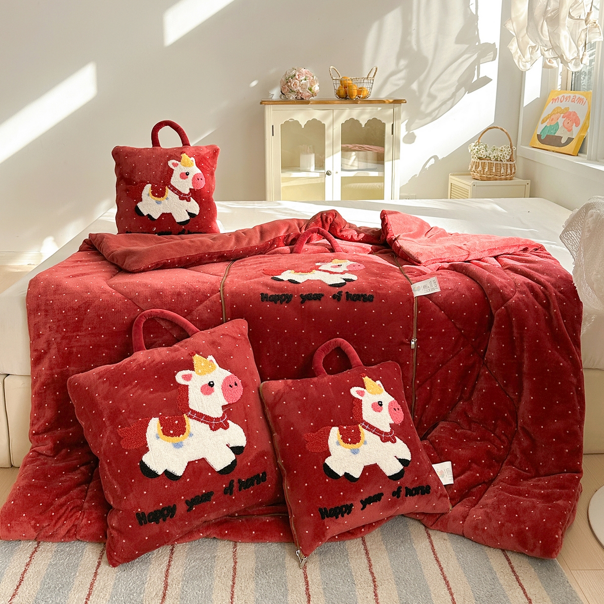 91家纺网 家纺一手货源 找家纺 【1.30周五秒杀 九人助力0.01带回家】牛奶绒小马家族抱枕被