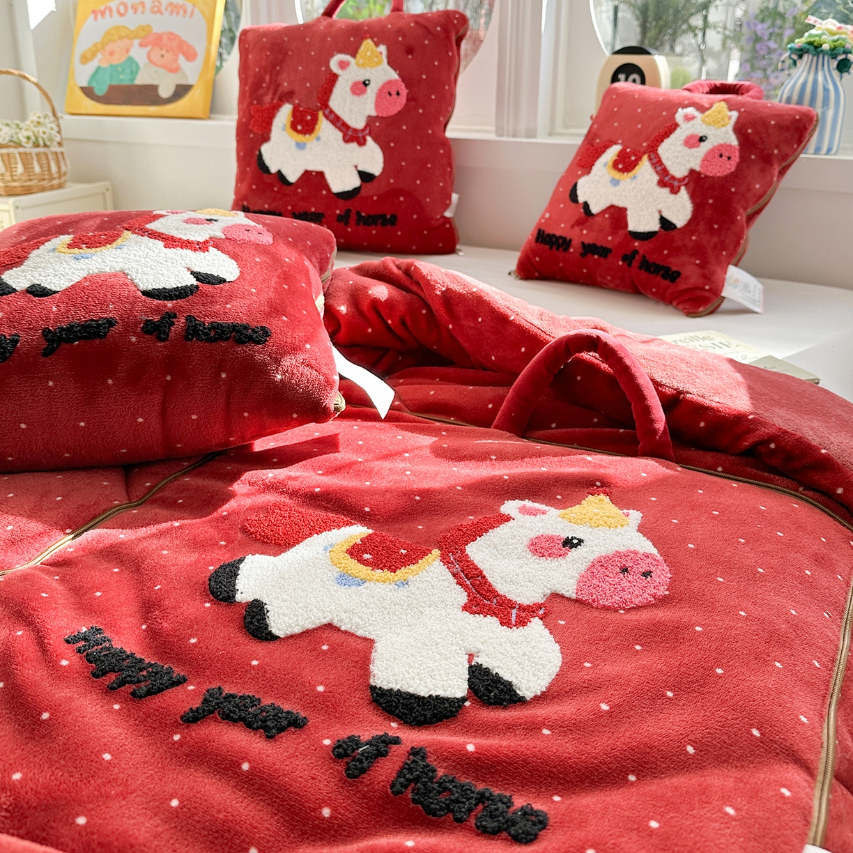 91家纺网 家纺一手货源 找家纺 【1.30周五秒杀 九人助力0.01带回家】牛奶绒小马家族抱枕被