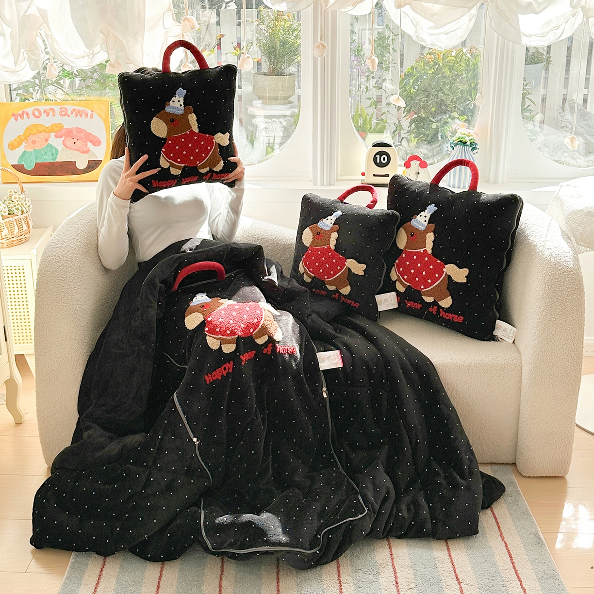 91家纺网 家纺一手货源 找家纺 古本家居 2026新款牛奶绒小马家族抱枕被 黑糖马-黑波点